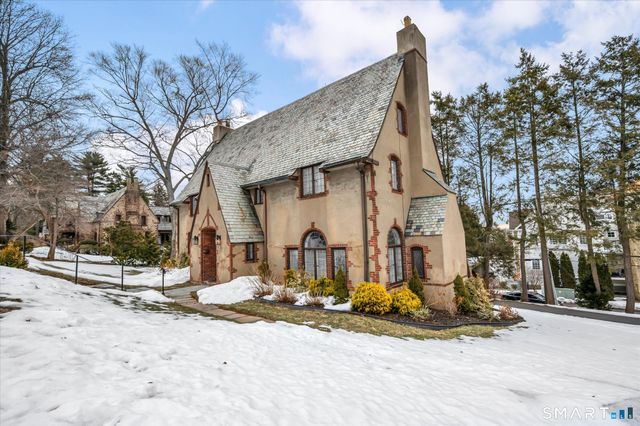 6 West Hill Drive, West Hartford, CT 06119