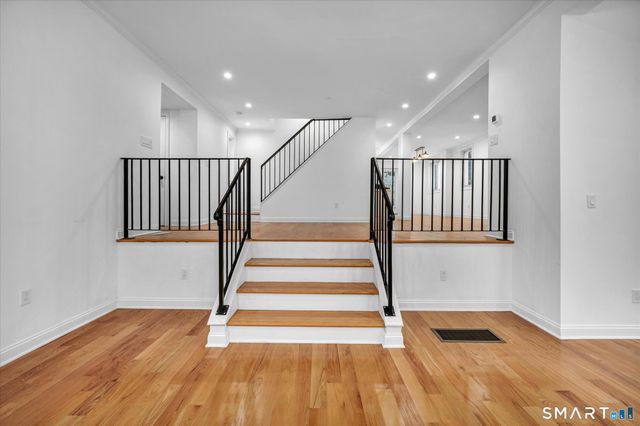 6 West Hill Drive, West Hartford, CT 06119