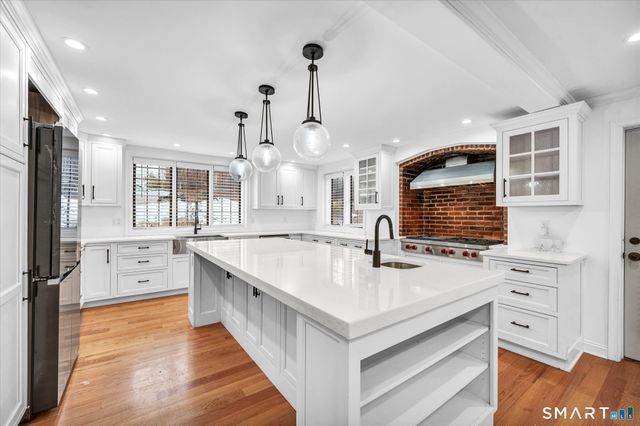 6 West Hill Drive, West Hartford, CT 06119