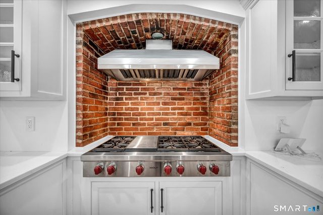 6 West Hill Drive, West Hartford, CT 06119