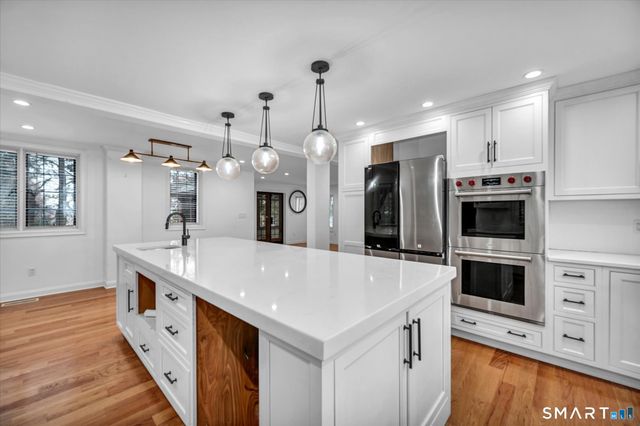 6 West Hill Drive, West Hartford, CT 06119