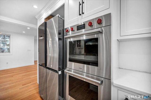 6 West Hill Drive, West Hartford, CT 06119