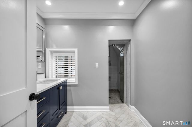 6 West Hill Drive, West Hartford, CT 06119