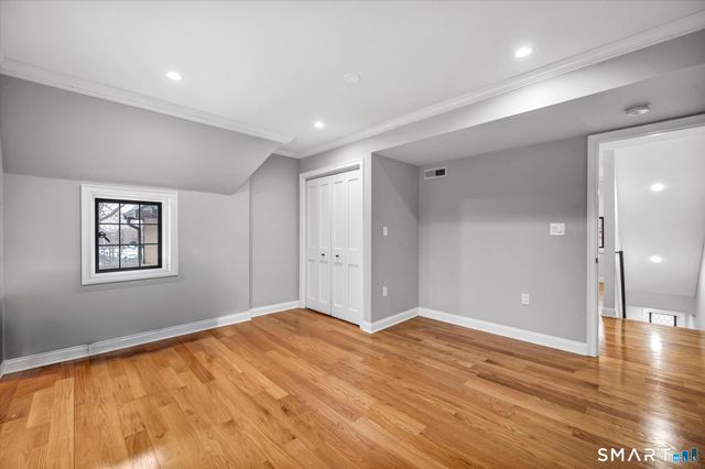 6 West Hill Drive, West Hartford, CT 06119