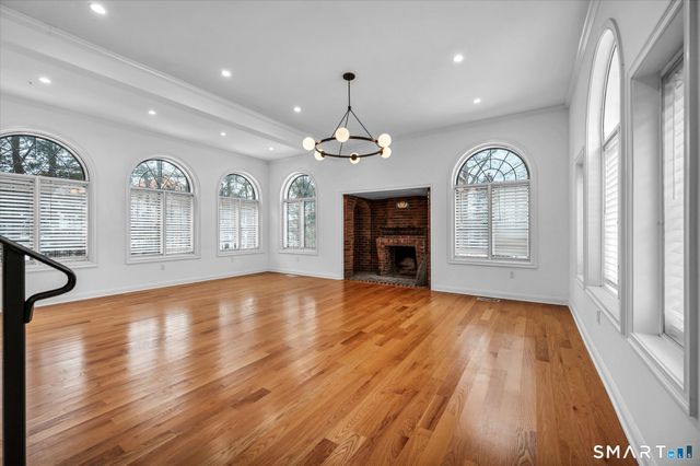 6 West Hill Drive, West Hartford, CT 06119