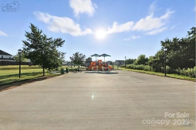 284 Mud Creek Road, Fletcher, NC 28732