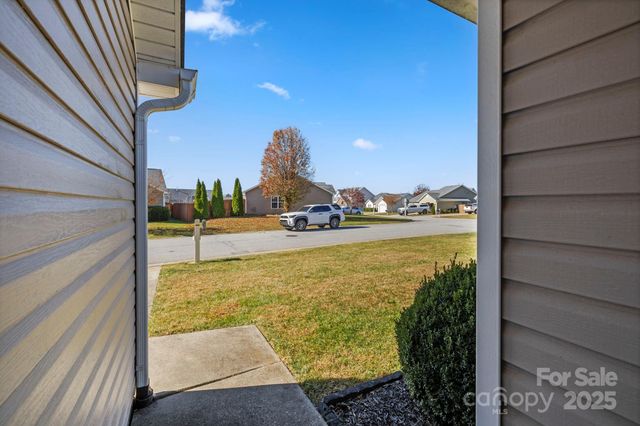 284 Mud Creek Road, Fletcher, NC 28732