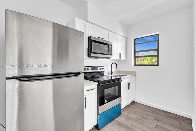 1027 SW 3rd St, Miami, FL 33130