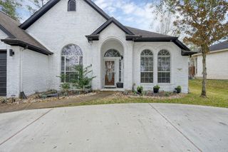 180 Park Way, Conroe, TX 77356