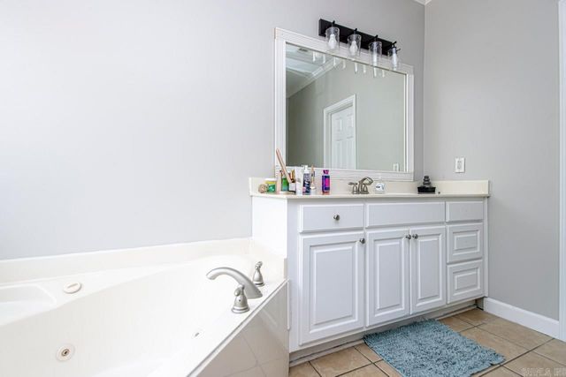 27 Courtside Pl, Little Rock, AR 72210