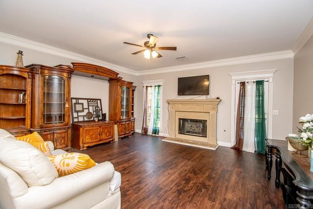 27 Courtside Pl, Little Rock, AR 72210