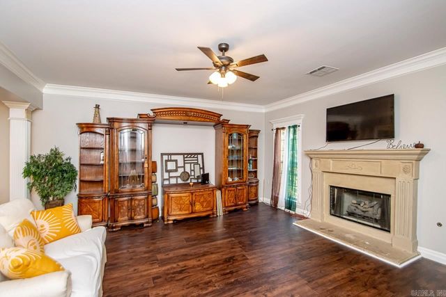 27 Courtside Pl, Little Rock, AR 72210