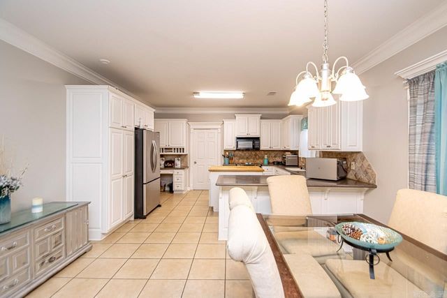 27 Courtside Pl, Little Rock, AR 72210