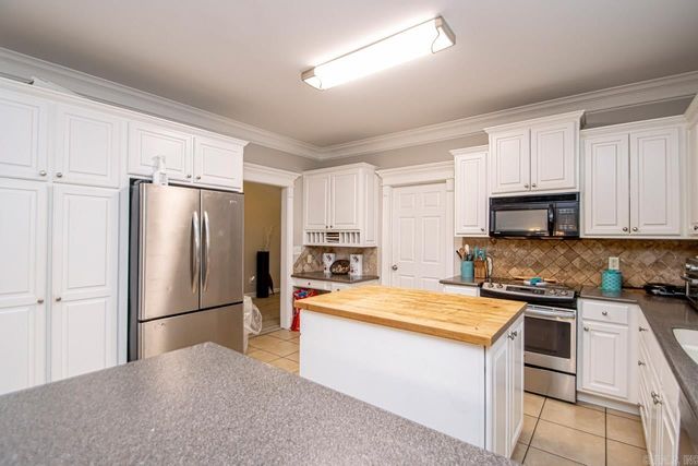 27 Courtside Pl, Little Rock, AR 72210