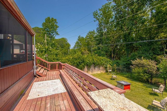 27 Courtside Pl, Little Rock, AR 72210
