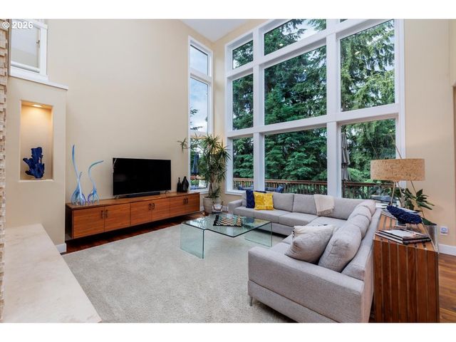 2337 TAYLOR Dr, West Linn, OR 97068