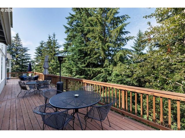 2337 TAYLOR Dr, West Linn, OR 97068