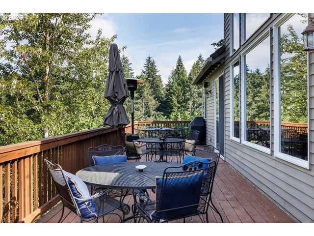 2337 TAYLOR Dr, West Linn, OR 97068