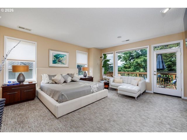 2337 TAYLOR Dr, West Linn, OR 97068
