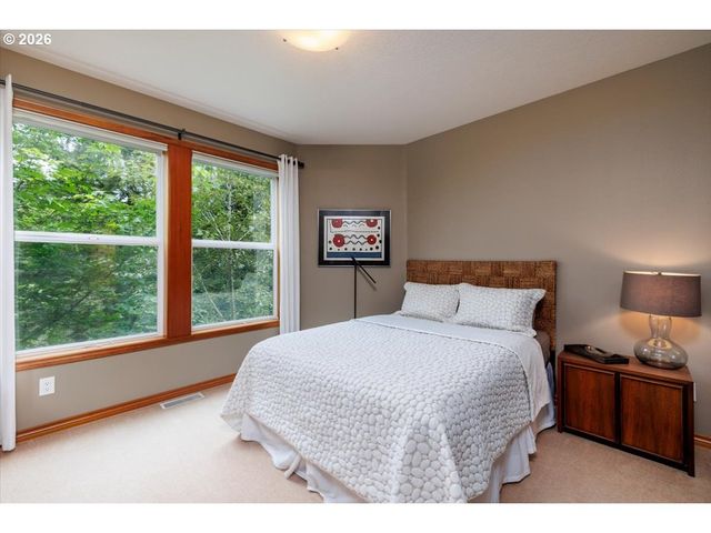2337 TAYLOR Dr, West Linn, OR 97068
