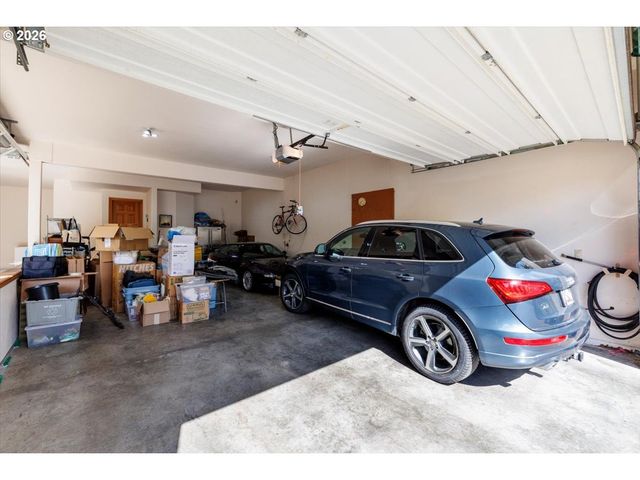 2337 TAYLOR Dr, West Linn, OR 97068