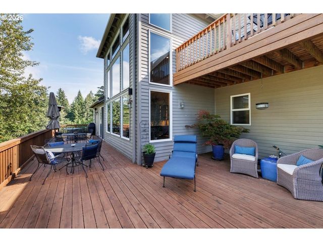 2337 TAYLOR Dr, West Linn, OR 97068