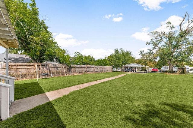 415 N Baron Street, Bellville, TX 77418