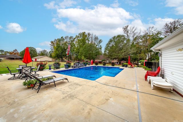 1195 Pickhorne Road, Cabot, AR 72023