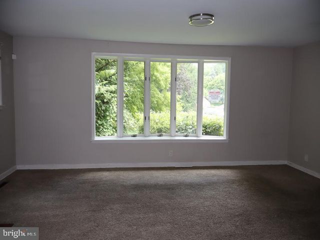 1380 GLENBROOK RD, Jenkintown, PA 19046