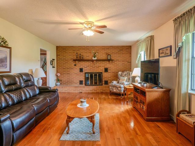 153 County Road 433, Englewood, TN 37329