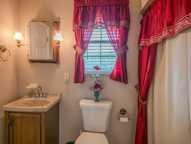 153 County Road 433, Englewood, TN 37329