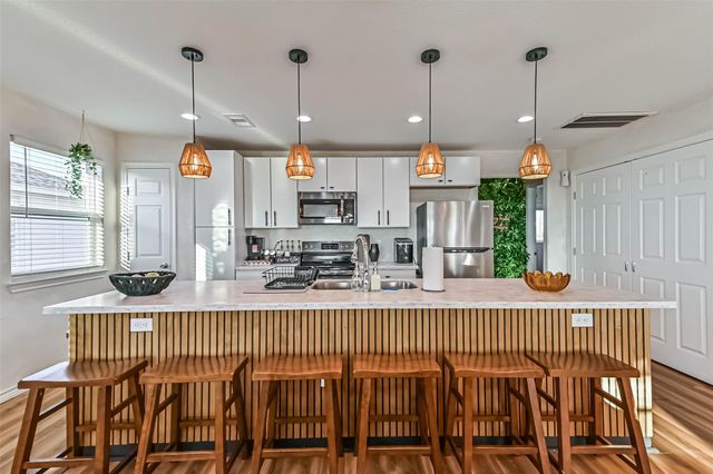 414 Thunder Road, Surfside Beach, TX 77541
