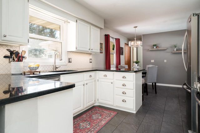 2910 Rutledge Avenue, Janesville, WI 53545