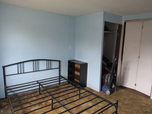 17 Lackawanna St, Hampton Boro, NJ 08827