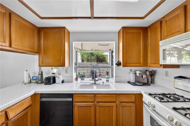 909 Shady Lane, Glendora, CA 91740