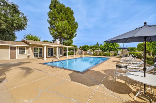909 Shady Lane, Glendora, CA 91740