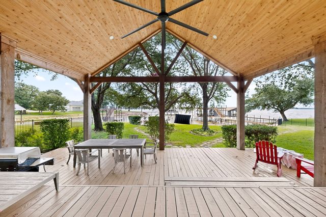 305 Rock And Roll Lane, Mabank, TX 75156