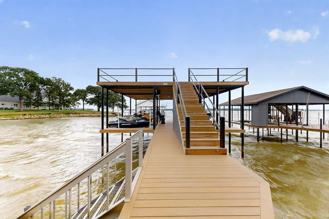 305 Rock And Roll Lane, Mabank, TX 75156