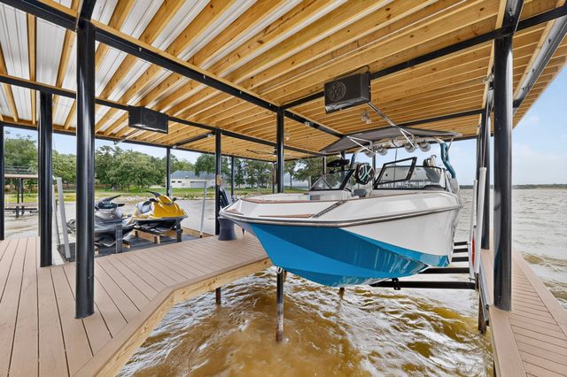 305 Rock And Roll Lane, Mabank, TX 75156