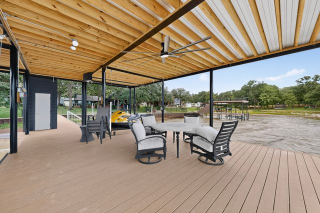 305 Rock And Roll Lane, Mabank, TX 75156