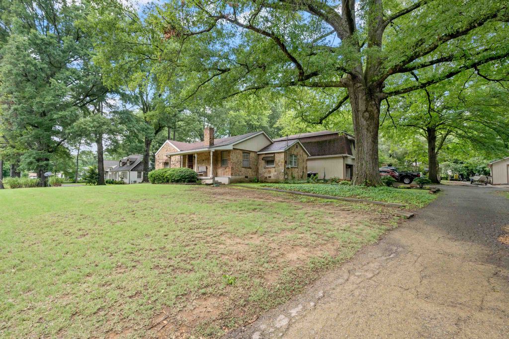 284 PETERSON LAKE RD, Collierville, TN 38017