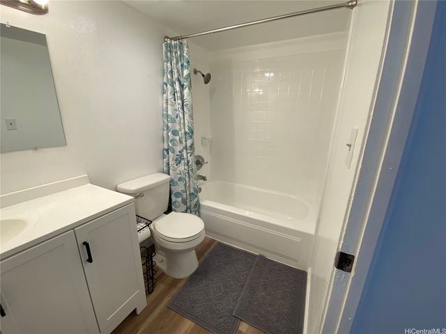 98-731 Moanalua Loop 222, Aiea, HI 96701
