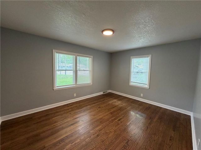 9612 Holmes Road, Kansas City, MO 64131