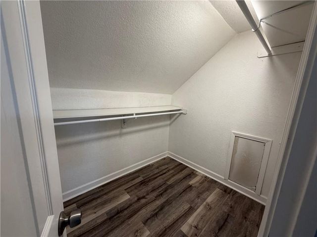 9612 Holmes Road, Kansas City, MO 64131