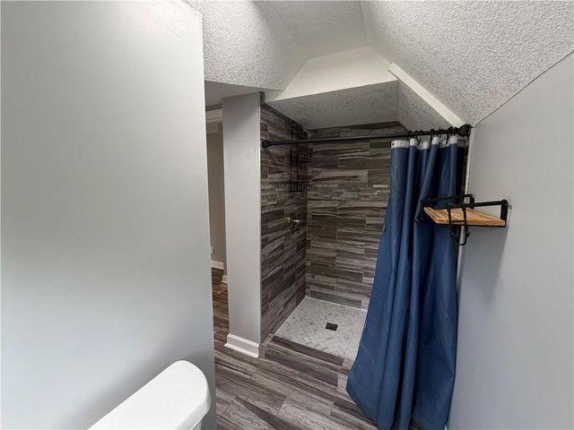 9612 Holmes Road, Kansas City, MO 64131