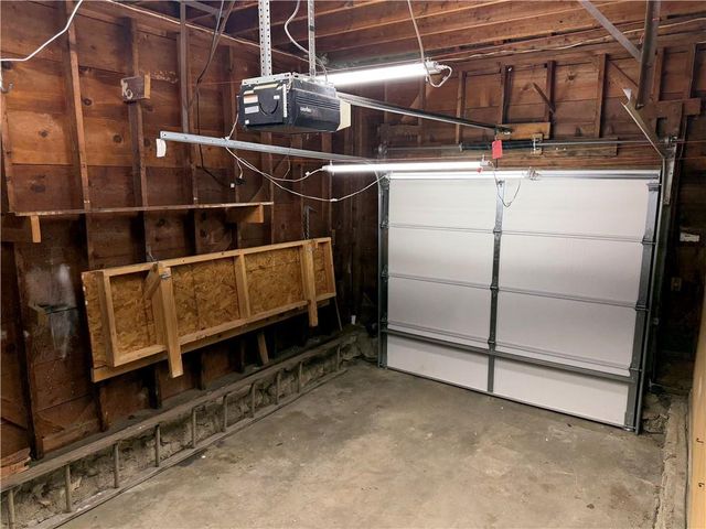 9612 Holmes Road, Kansas City, MO 64131