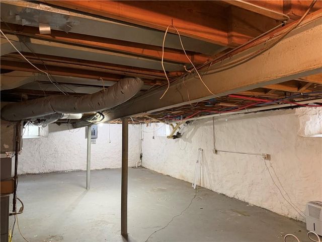 9612 Holmes Road, Kansas City, MO 64131