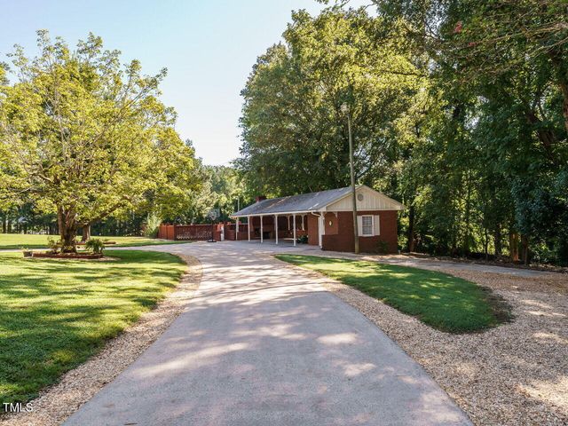 3680 15-501 N, Pittsboro, NC 27312