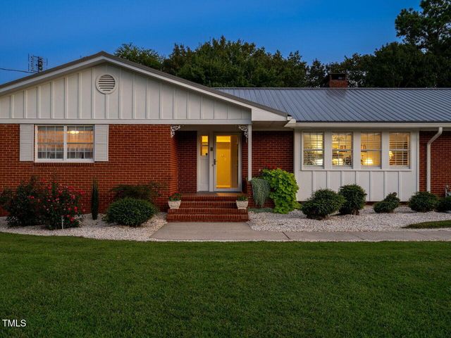 3680 15-501 N, Pittsboro, NC 27312