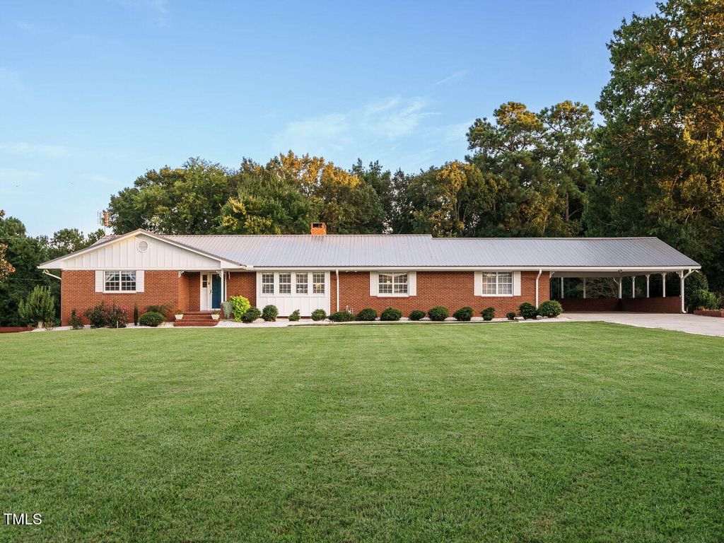 3680 15-501 N, Pittsboro, NC 27312